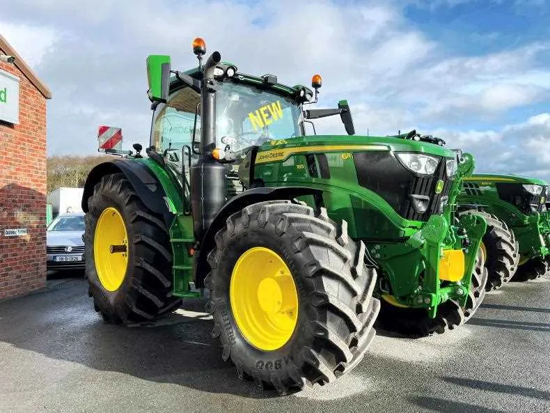John Deere R Specs and Performance Overview
